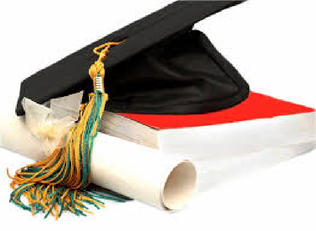 Faço trabalhos de faculdade: monografia- tcc